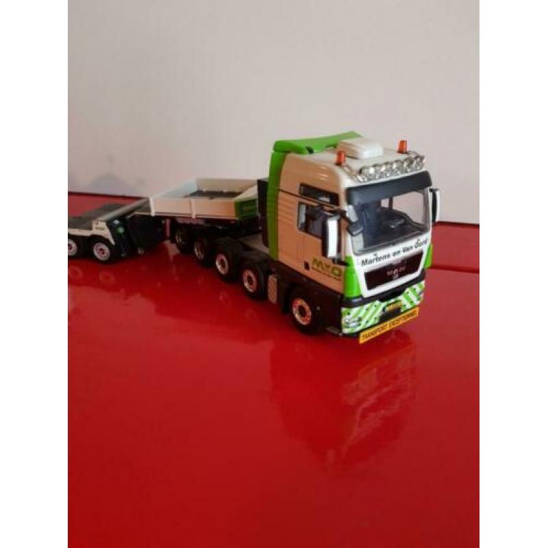 M.A.N. TGX XXL + Liebherr 954