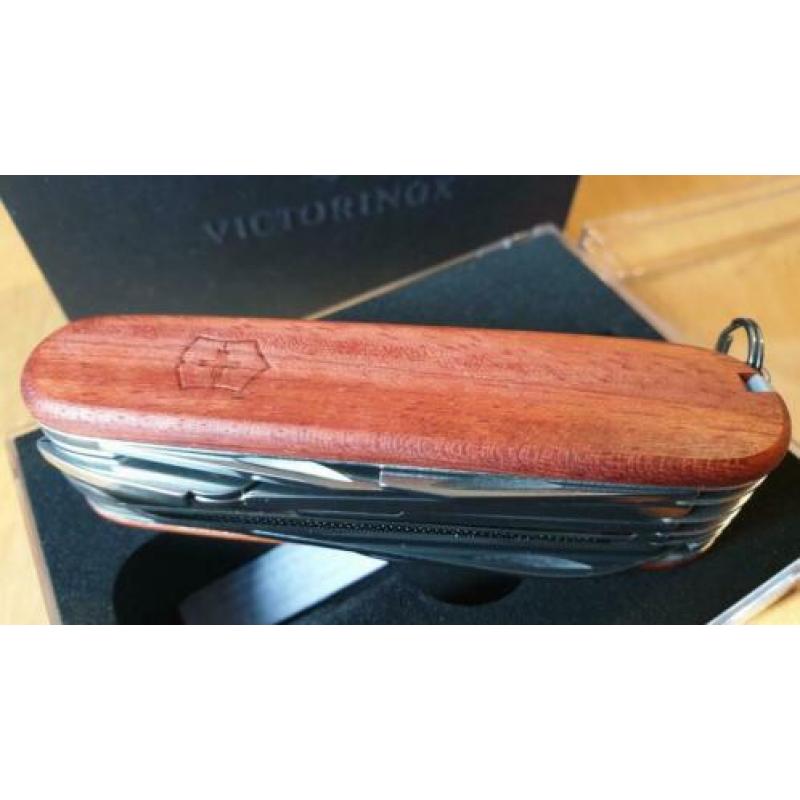 Nieuwe victorinox craftsman speciale uitgave
