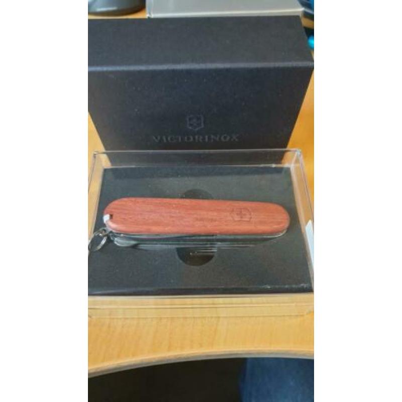 Nieuwe victorinox craftsman speciale uitgave