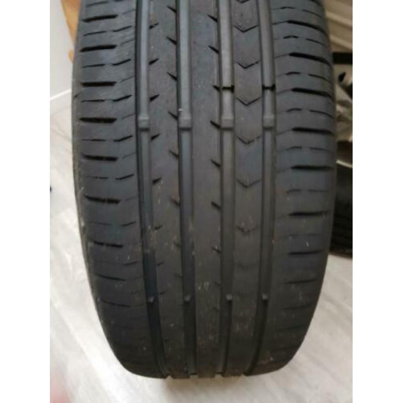 4x originele BMW velgen met banden.