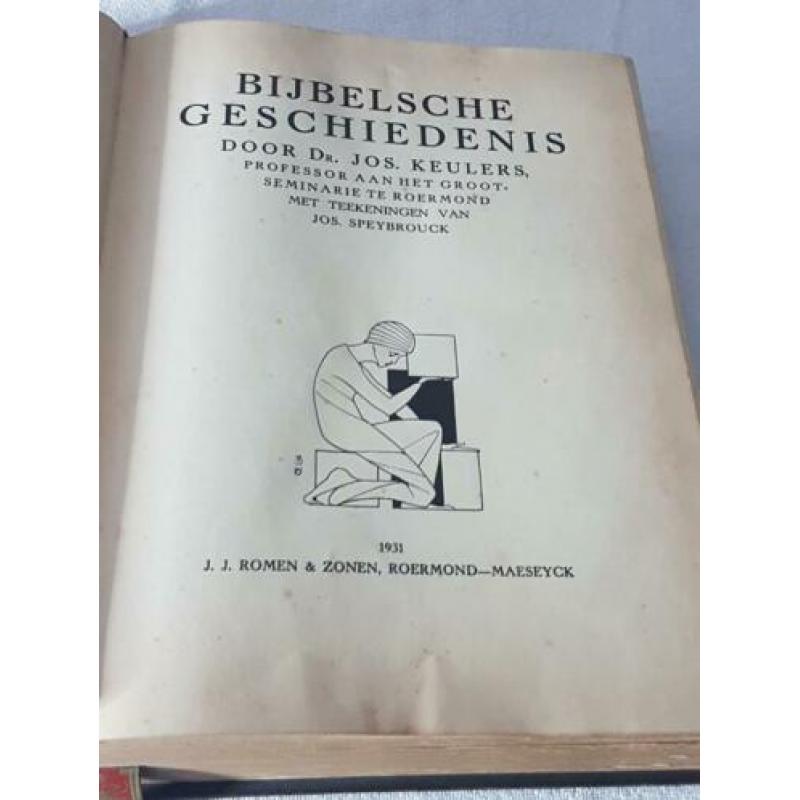 oude antieke bijbel boek van jaar 1931 met bladjes en platte