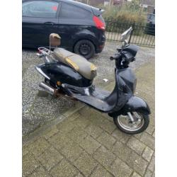 Snorscooter Znen Fidenza (F7 50S)