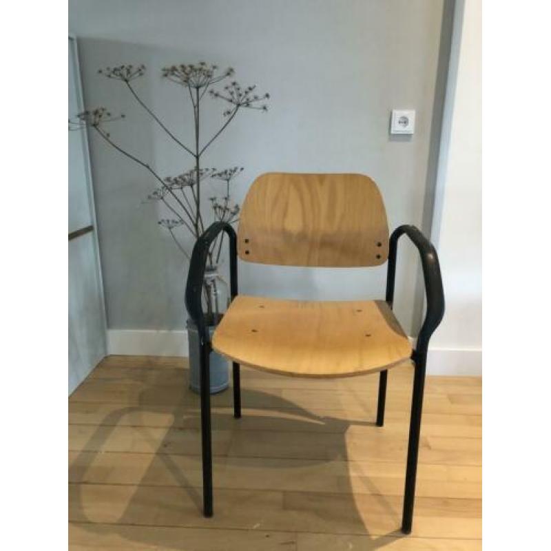 8 vergaderstoelen hout