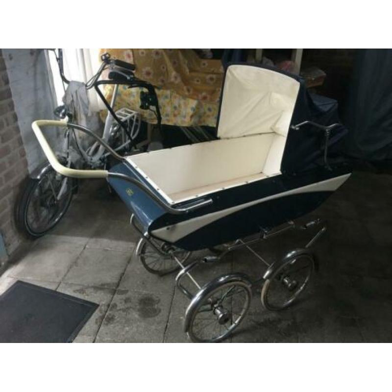 Vintage jaren 50 / 60 Kinderwagen van Werven meppel