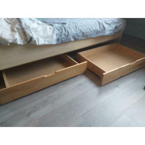 bedlade. Grenen. 2 stuks