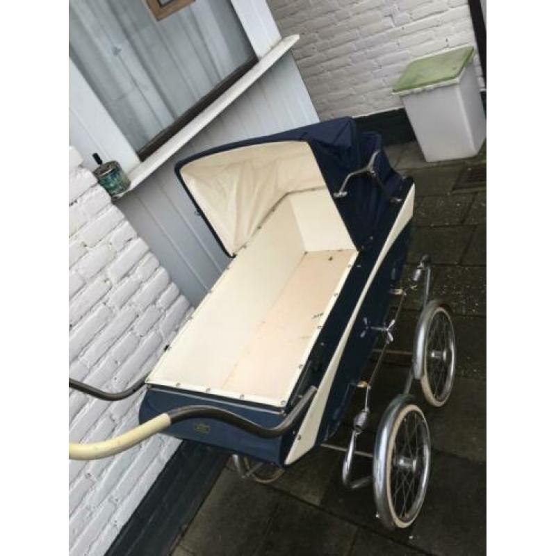 Vintage jaren 50 / 60 Kinderwagen van Werven meppel