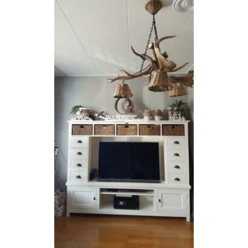 Richmond Tv-kast .Past mooi bij Riviera Maison stijl
