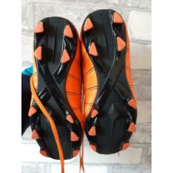 Voetbalschoenen maat 31 en 32