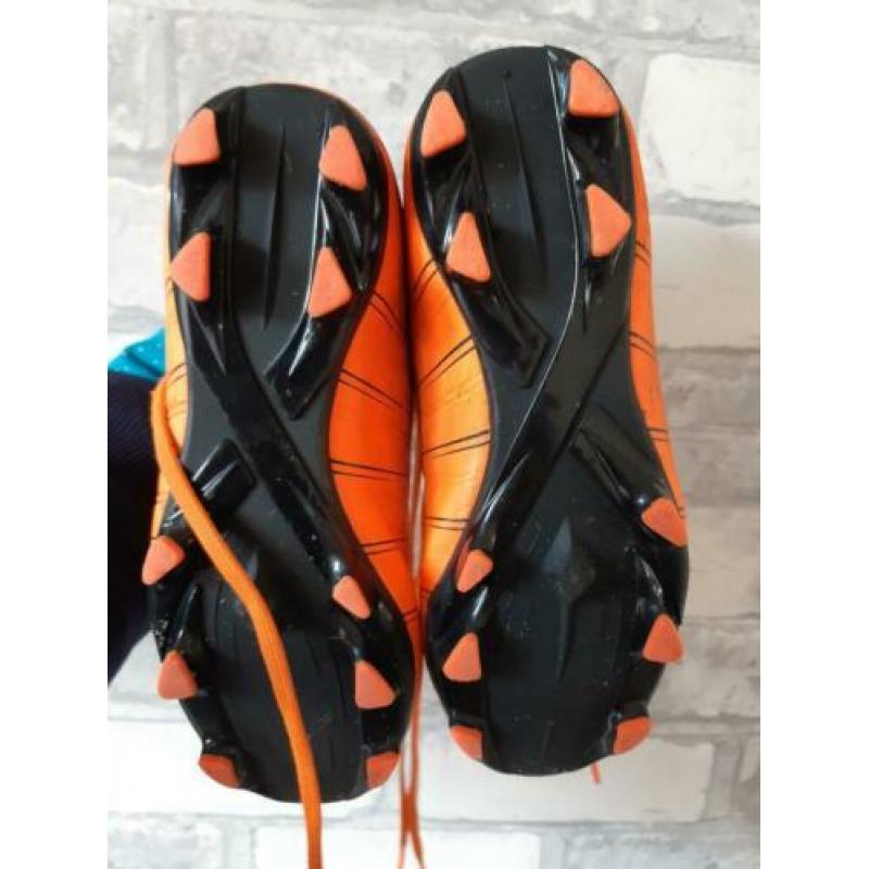 Voetbalschoenen maat 31 en 32