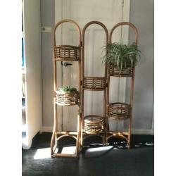 Vintage retro rotan plantenrek