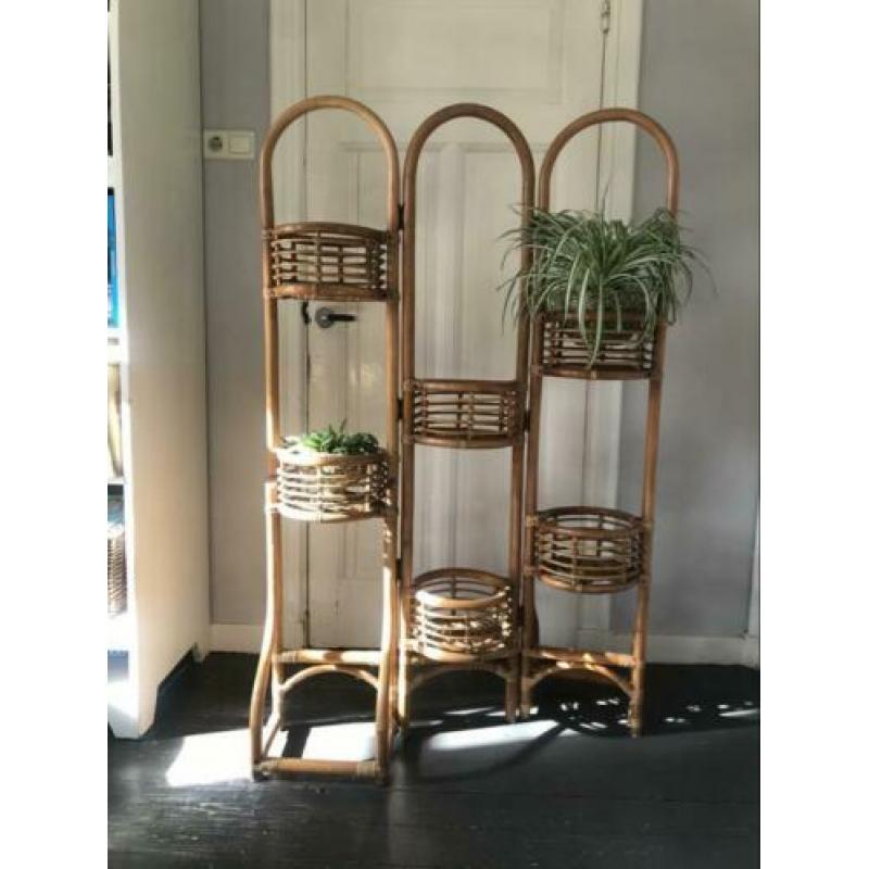 Vintage retro rotan plantenrek
