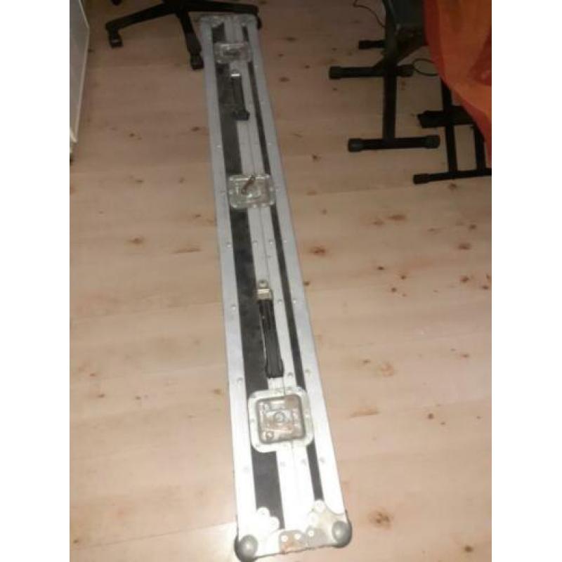 flightcase voor Kurzweil pc88 of stage piano 88 toetsen.