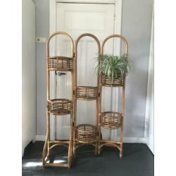 Vintage retro rotan plantenrek