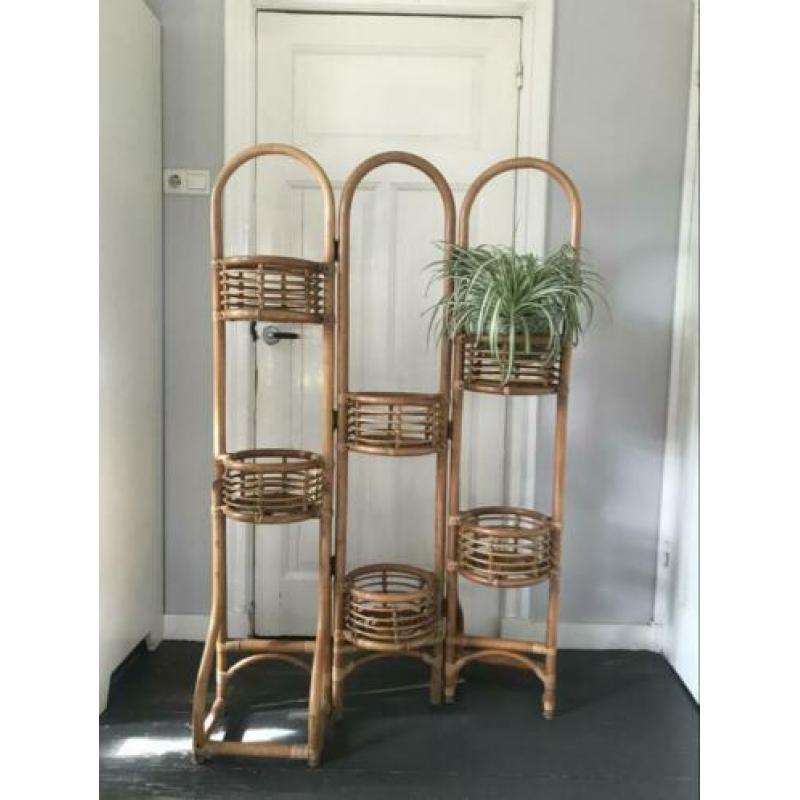 Vintage retro rotan plantenrek