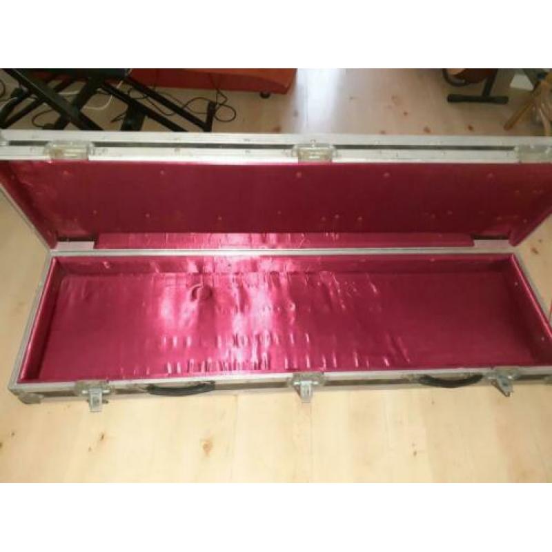 flightcase voor Kurzweil pc88 of stage piano 88 toetsen.