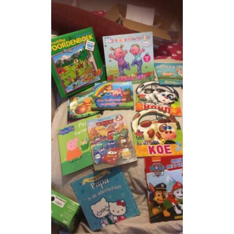 Leuk pakketje kinderboekjes 16 stuks