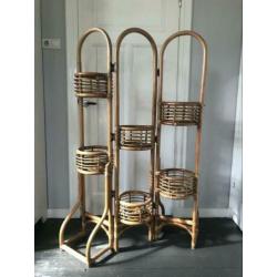 Vintage retro rotan plantenrek