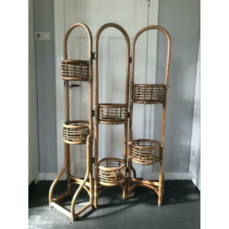 Vintage retro rotan plantenrek