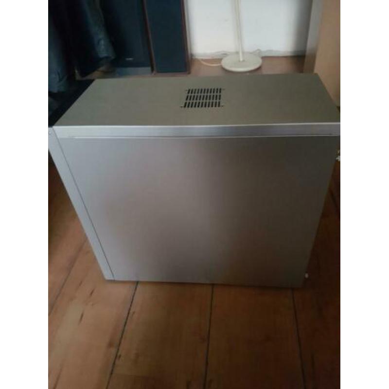 Computer zelf bouw kast