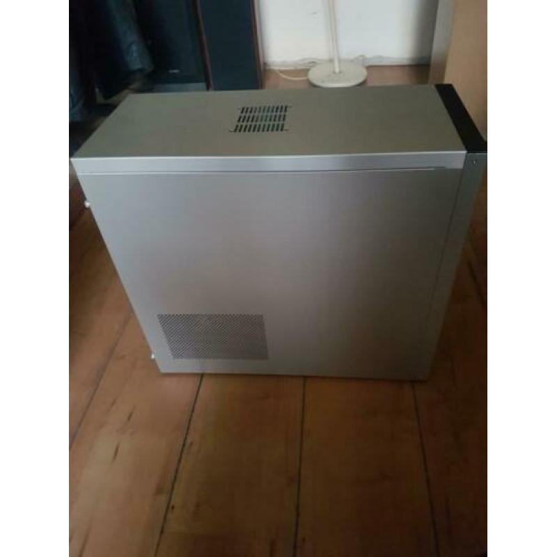 Computer zelf bouw kast