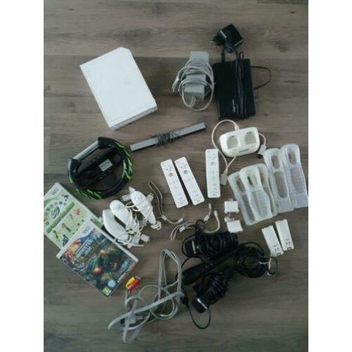 Complete set Nintendo wii incl harde schijf en veel extra's