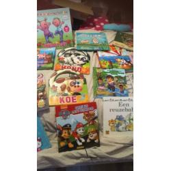 Leuk pakketje kinderboekjes 16 stuks