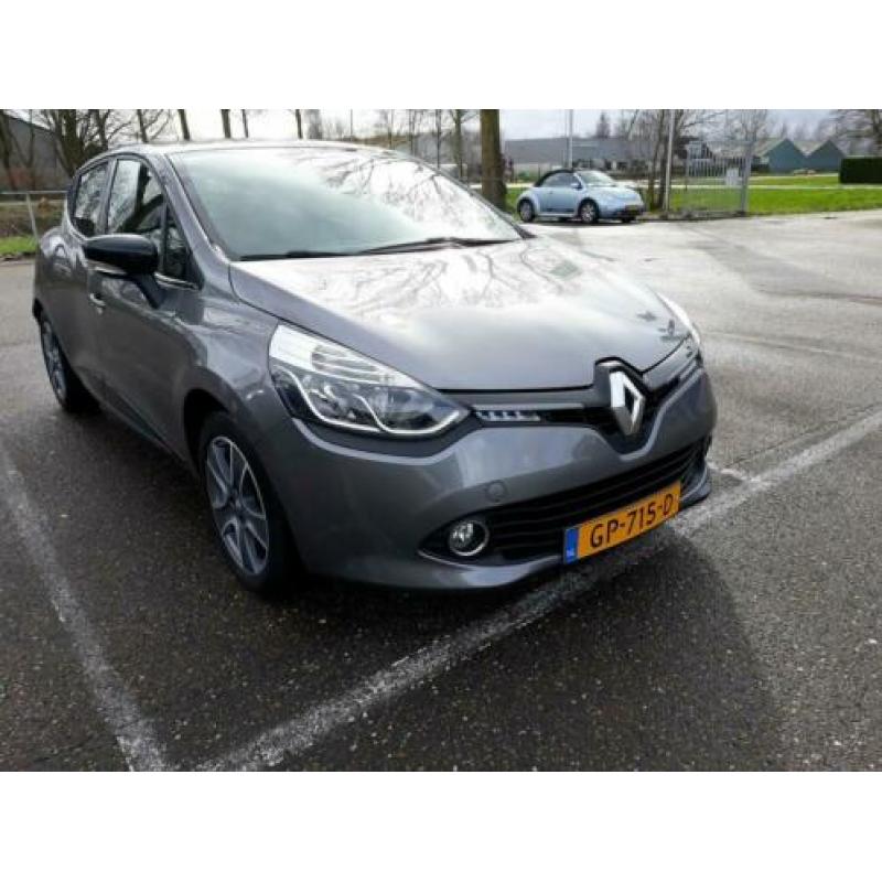 Renault Clio night & day 0.9 TCE 66KW 5-DRS 2015 Grijs