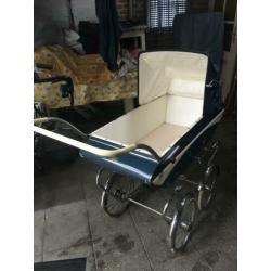 Vintage jaren 50 / 60 Kinderwagen van Werven meppel