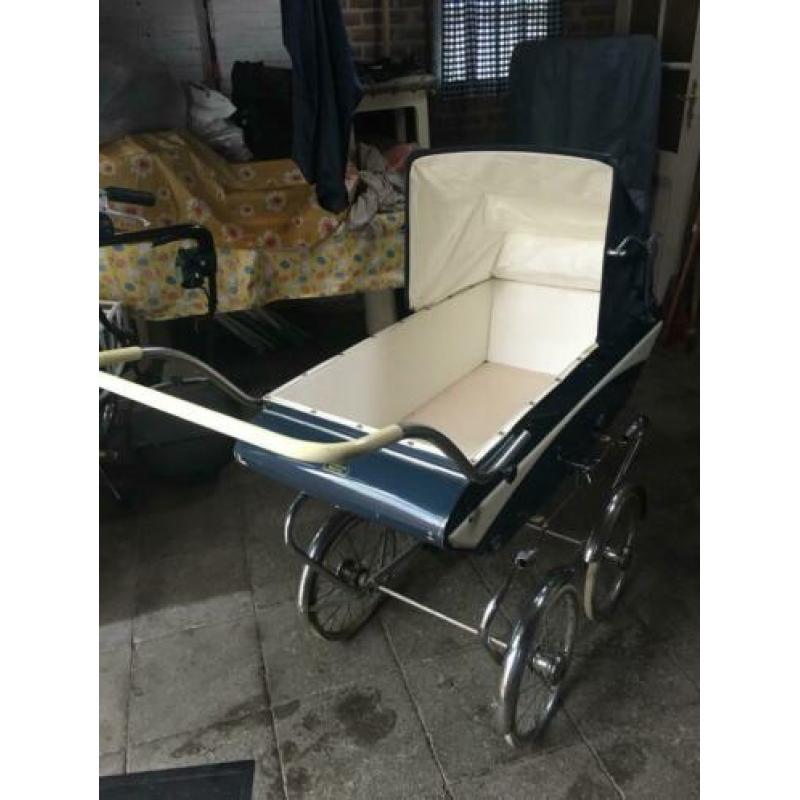 Vintage jaren 50 / 60 Kinderwagen van Werven meppel