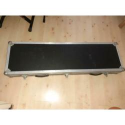 flightcase voor Kurzweil pc88 of stage piano 88 toetsen.
