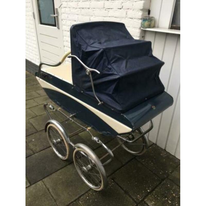 Vintage jaren 50 / 60 Kinderwagen van Werven meppel