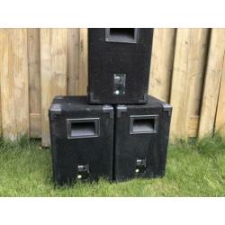 DJ Speaker Kasten CUBE 302 Speakon + Handgrepen + Roosters