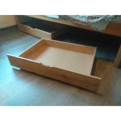 bedlade. Grenen. 2 stuks