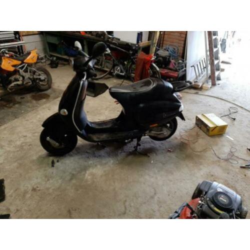 Tekoop vespa scooter