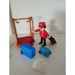 5302 Playmobil woonhuis met inrichting/villa/herenhuis/huis