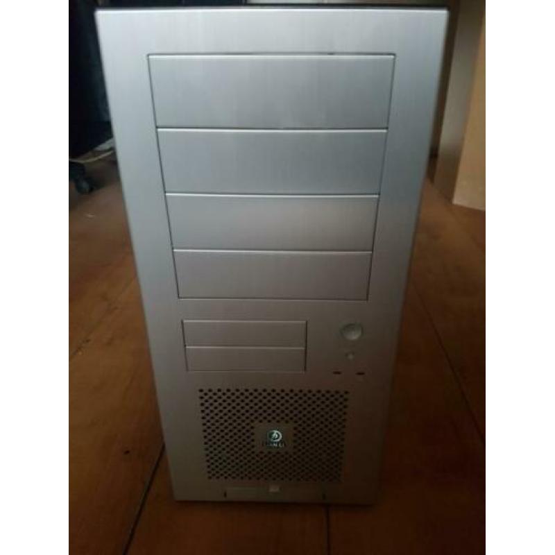 Computer zelf bouw kast