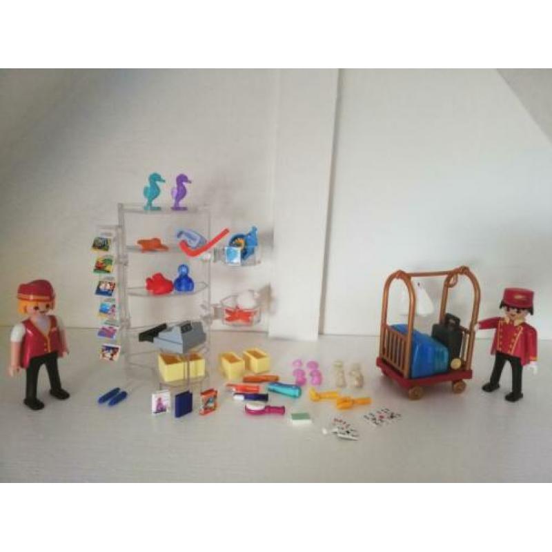 5302 Playmobil woonhuis met inrichting/villa/herenhuis/huis