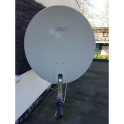 Schotelantenne met LNB en bevestigen materiaal