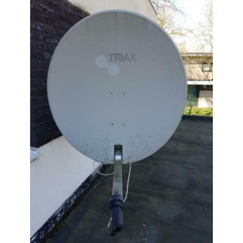 Schotelantenne met LNB en bevestigen materiaal