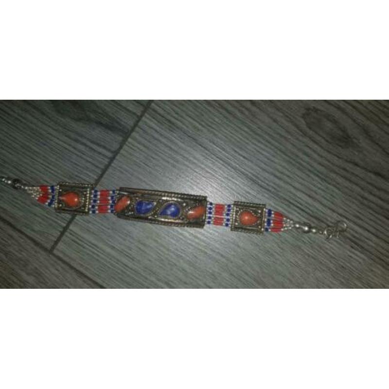Verschillende Tibetaanse armbanden edelstenen 12,50 per stuk
