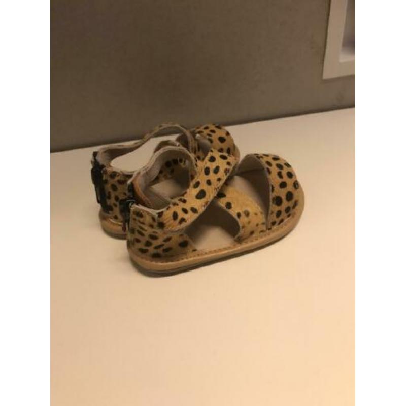 Sandalen van oh little deer maat M 18 19 babyschoentjes LEER