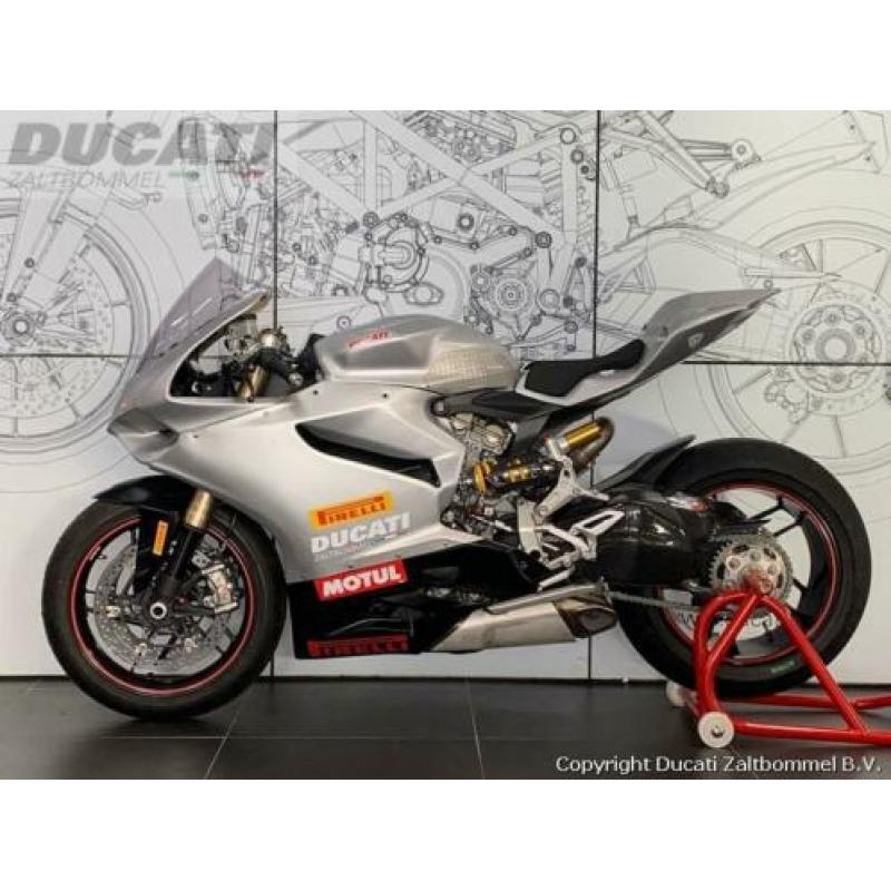Ducati 1199 PANIGALE CIRCUITMOTOR (bj 2012)