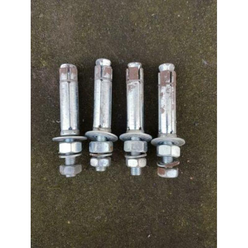 Schotelantenne met LNB en bevestigen materiaal