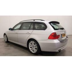 BMW 3 Serie Touring 318i Business Line NAVI/CRUISE/CLIMA/PDC