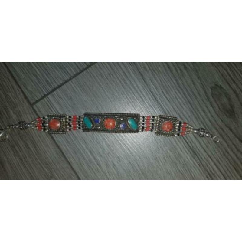 Verschillende Tibetaanse armbanden edelstenen 12,50 per stuk