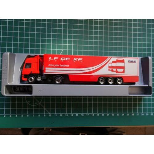 Herpa DAF CF met oplegger DAF Series