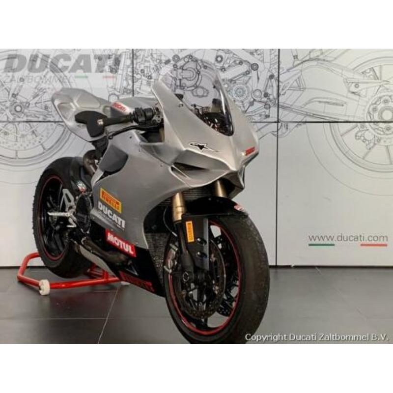 Ducati 1199 PANIGALE CIRCUITMOTOR (bj 2012)