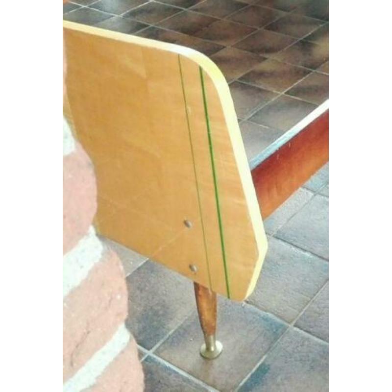 Retro bed, nachtkastjes en lampjes. Jaren 50 - 60