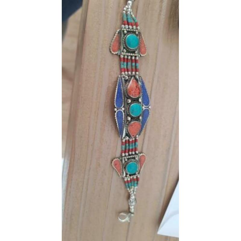 Verschillende Tibetaanse armbanden edelstenen 12,50 per stuk