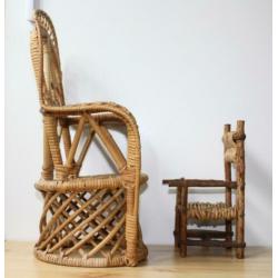 2 Poppenstoelen waaronder ook voor Barbie Sindy